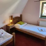 호텔 Opat 4*