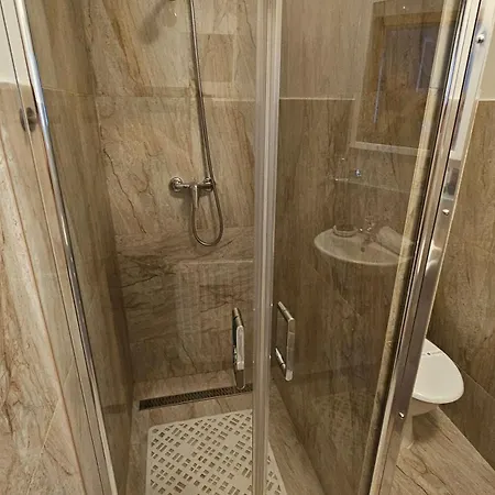 Otel Opat 4*