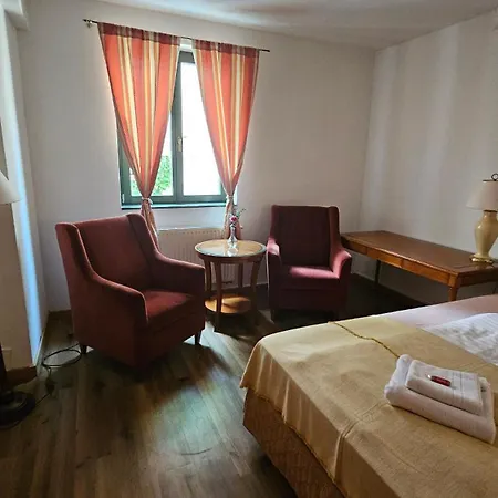 Hotell Opat