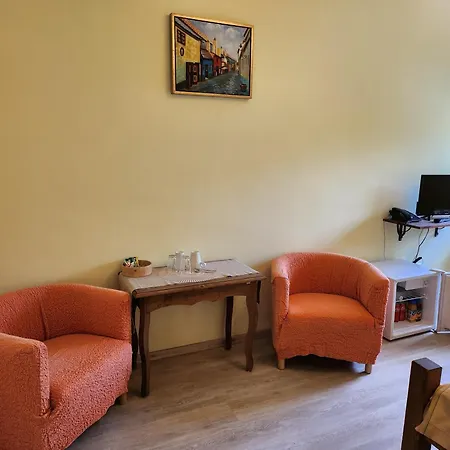 Opat Hotell