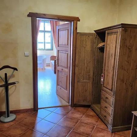 Opat Hotell 4*
