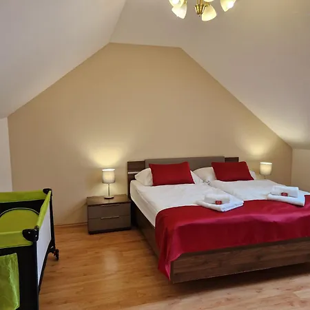 Hotell Opat 4*
