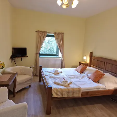 Opat Hotell 4*