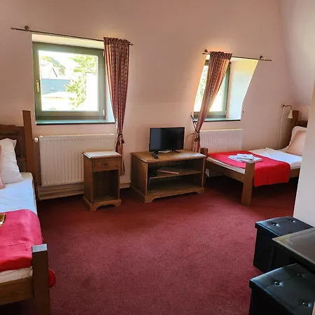 Opat Hotell 4*