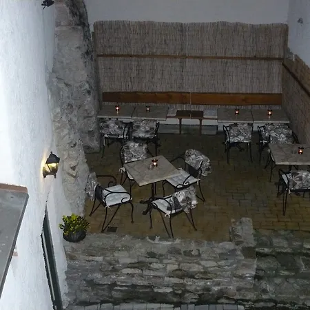 Opat Hotell