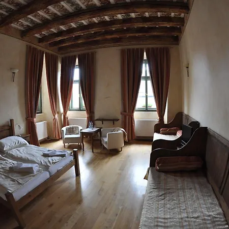 Hotel Opat 3*