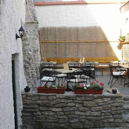 Opat 3*