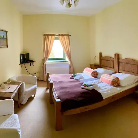 Opat 3*