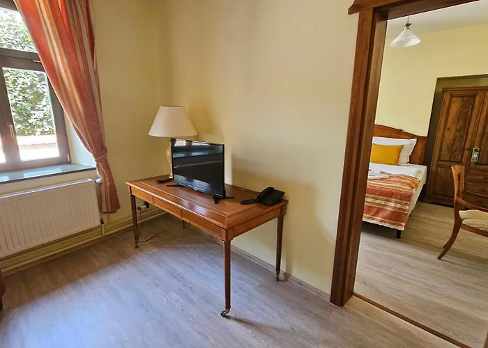 Opat 4*
